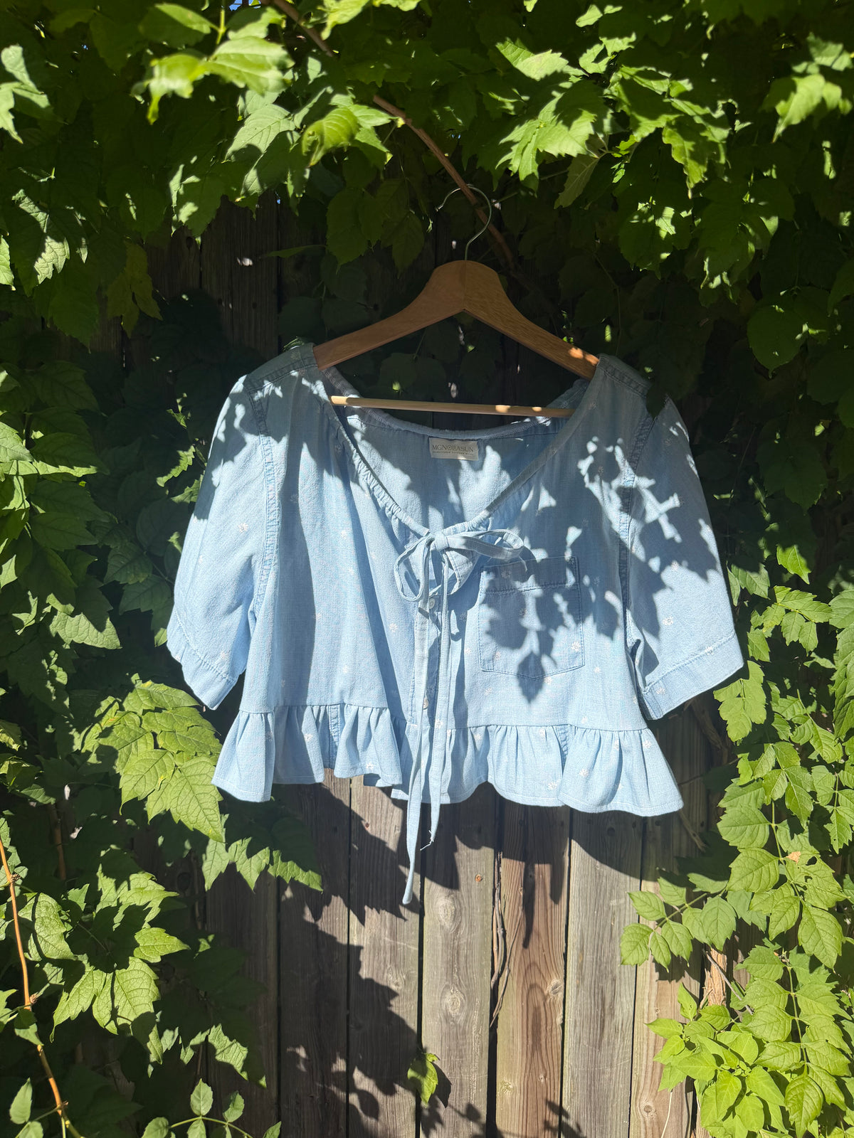 Meadow Top — Daisy Blue