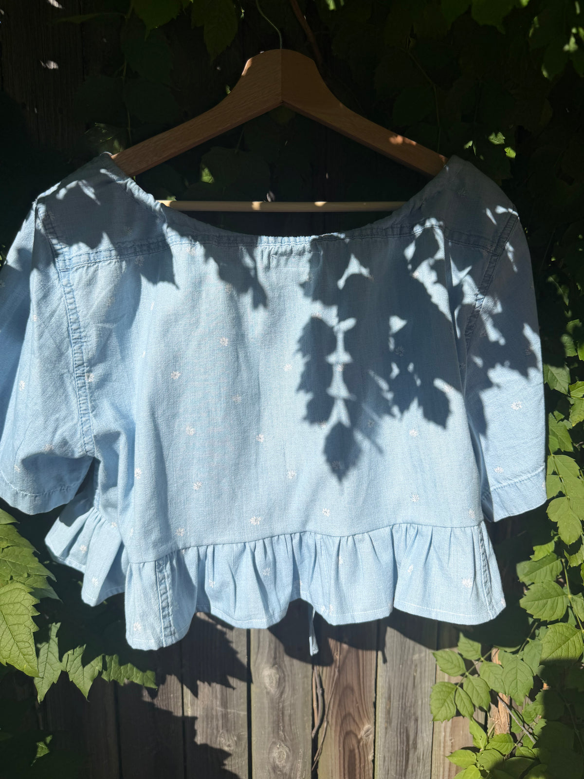 Meadow Top — Daisy Blue